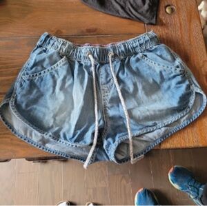 Casual Denim Drawstring Women’s Shorts - Light Blue